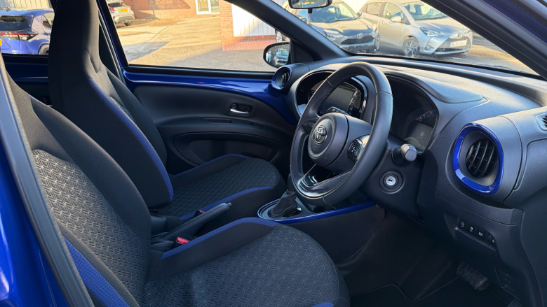 Toyota Aygo X 1.0 VVT-i Edge 5dr Auto Petrol Hatchback